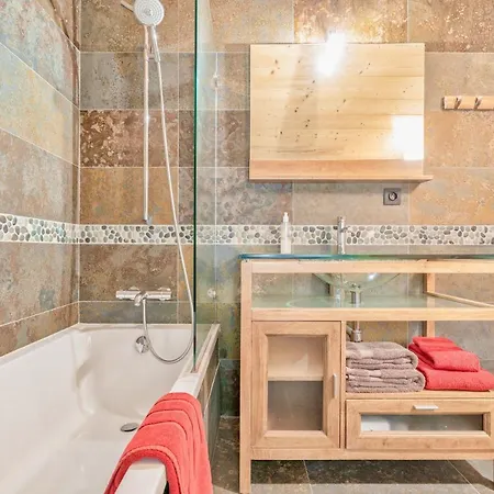 Chalet Joe Au Centre De - Homebooker Chamonix