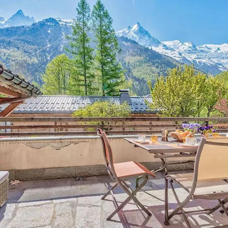 Chalet Joe Au Centre De - Homebooker Chalet Chamonix