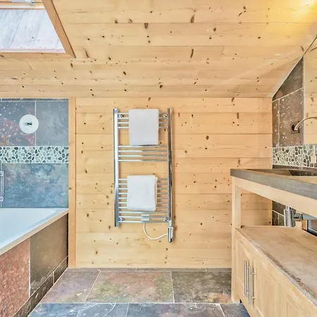 Chalet Joe Au Centre De - Homebooker Chalet *